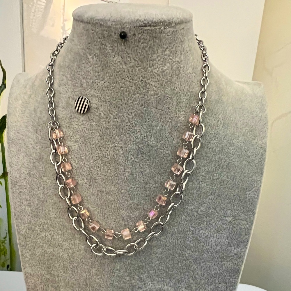 Paparazzi pink necklace
